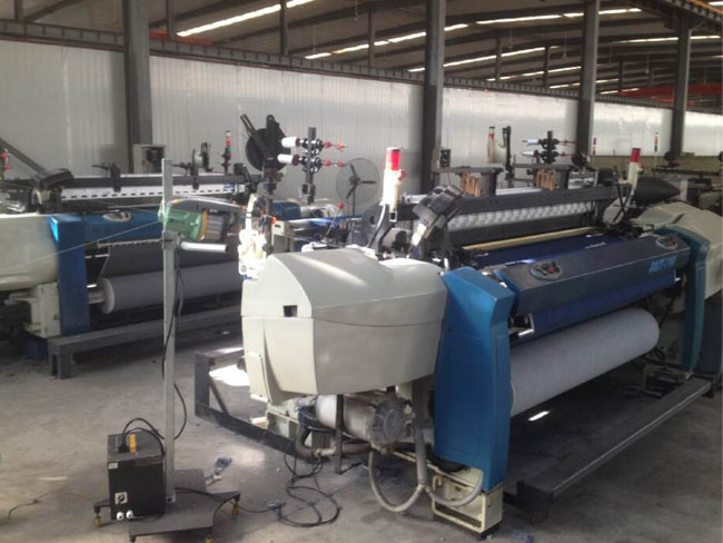 Since June 2014 the foreign visit Qingdao looms production factory, and visited the Shanghai exhibition booth.