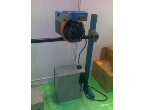oscillation type single water-jet weft accumulators used in looms