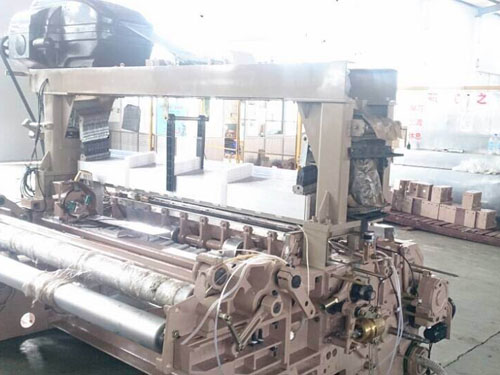 Water jet loom (1900mm width)