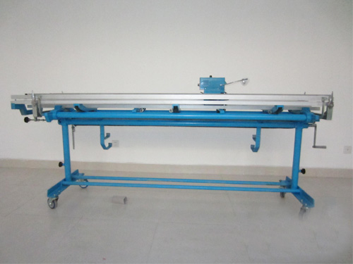 Loom automatically connected by machine