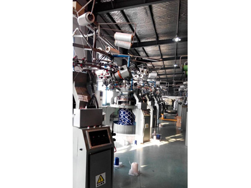 Weft accumulator used field on circular knitting machine